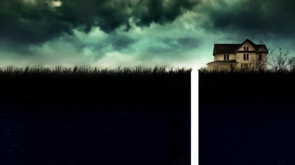 What the hell is going on with 10 Cloverfield&nbsp;Lane?